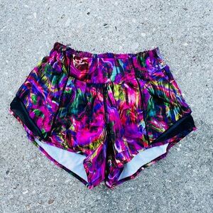 Lululemon Hotty Hot Shorts Sz 0 2.5” inseam; color Multi Floral
